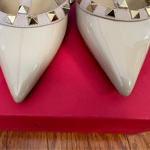 Valentino Garavani Beige Studded Heels - Picture 8 of 13
